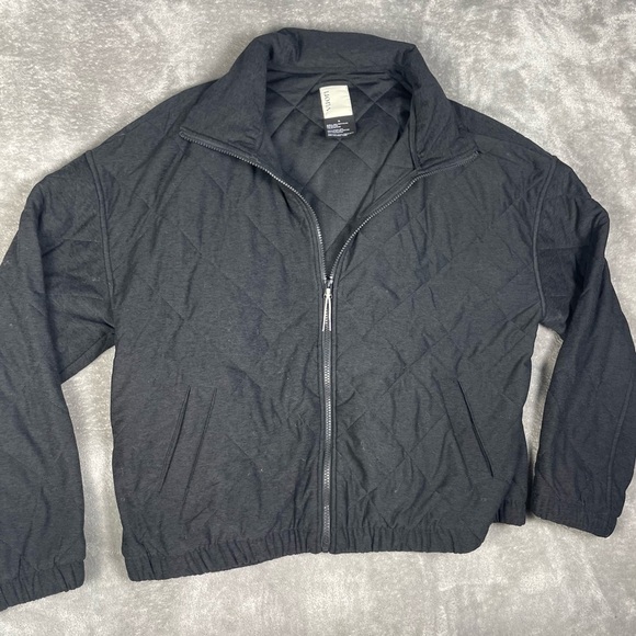 Vuori Jacket Womens XL Halo Insulated Jacket Active Warm Cozy Comfy Quilted - Picture 6 of 12